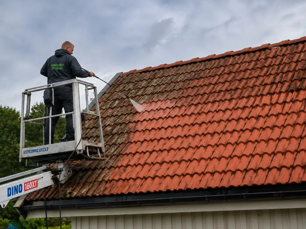 Fasadevask av næringsbygg i Skien og Porsgrunn